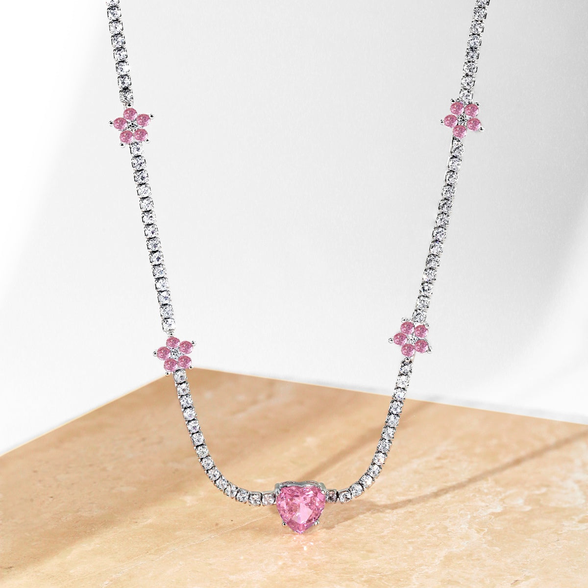 [BASLOVE]Dazzling Pink Heart Flower Necklace