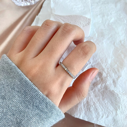 [BASLOVE]Delicate Sparkling Round Cut Daily Ring