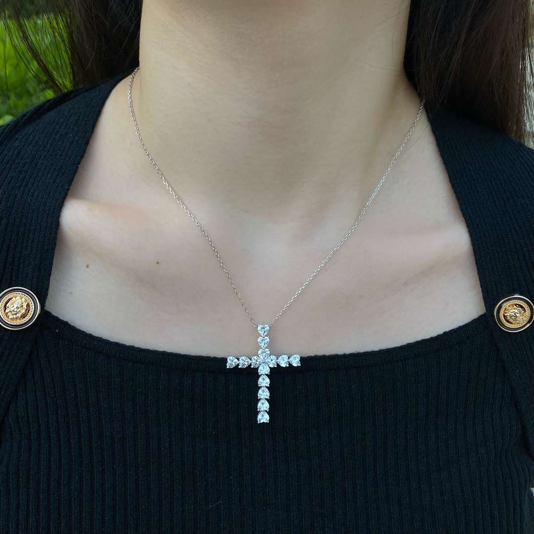 [BASLOVE]Radiant Cross Shape Necklace