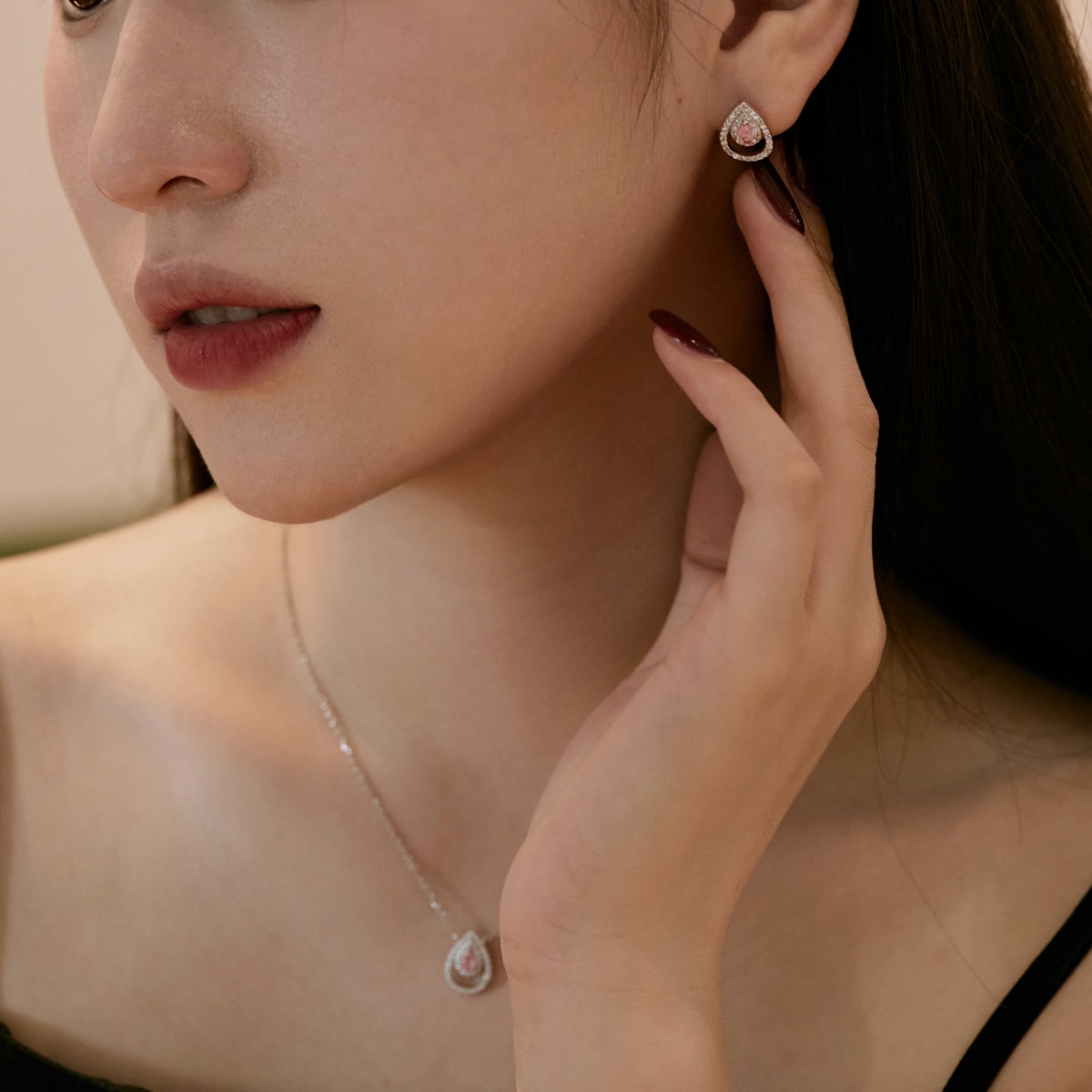 [BASLOVE]Sparkling Delicate Water Drop Shape Daily Earrings