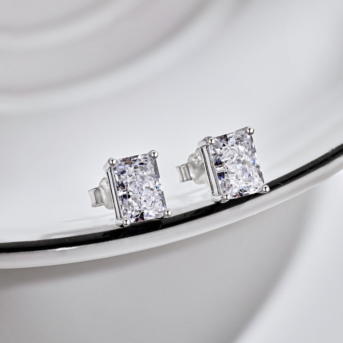 [BASLOVE]Radiant Luxurious Princess Cut Daily Earrings