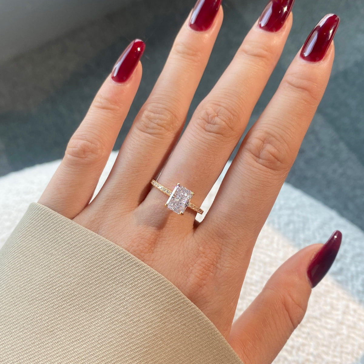 [BASLOVE]2.0 Carat Dazzling Sparkling Radiant Cut Party Ring