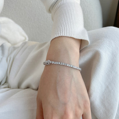 [BASLOVE]Dainty Charming Round Cut Tennis Bracelet