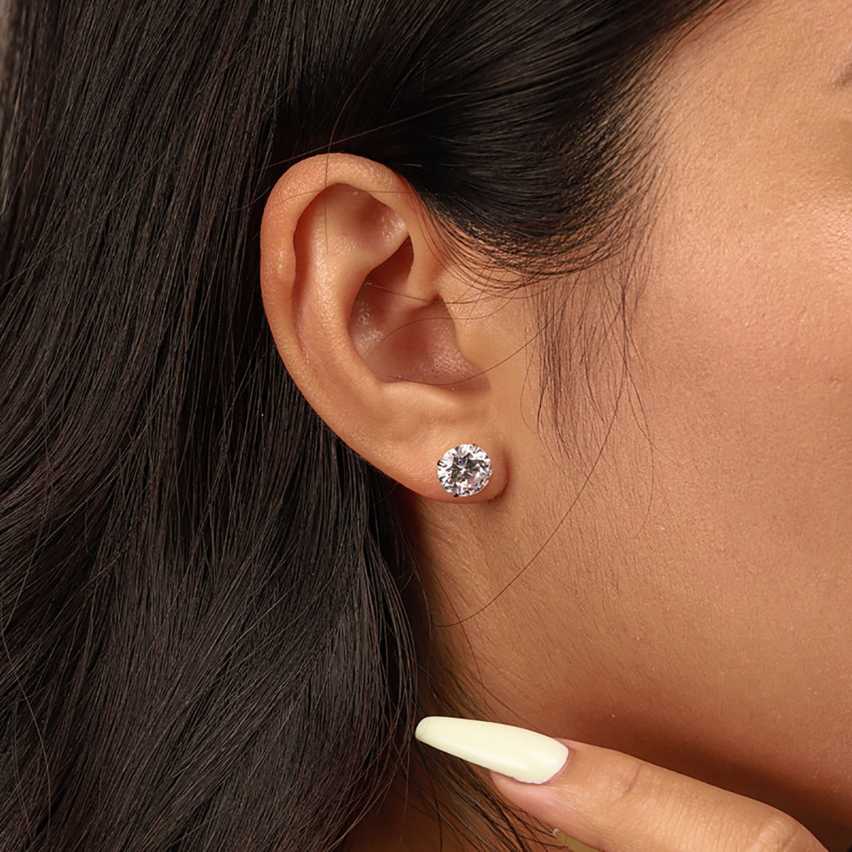 [BASLOVE]Stylish Shiny Round Center Stone Stud Earrings