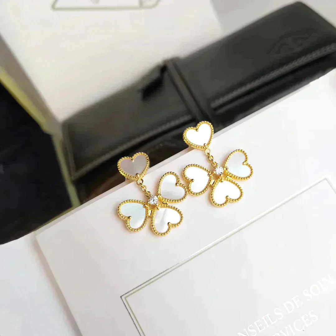 [basloveJW]CLOVER SWEET WHITE MOP EARRINGS