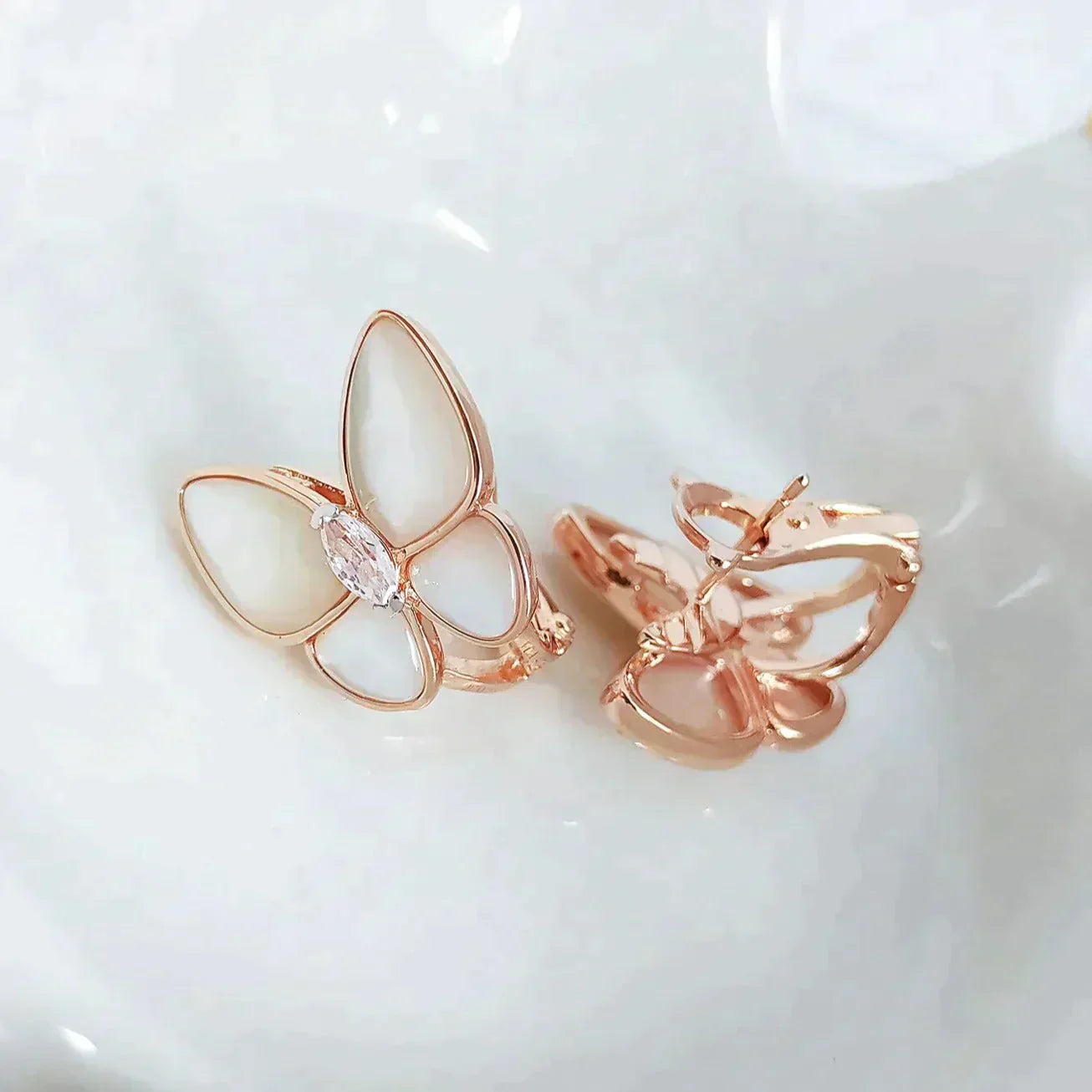 [basloveJW]BUTTERFLY MOP DIAMOND EARRINGS