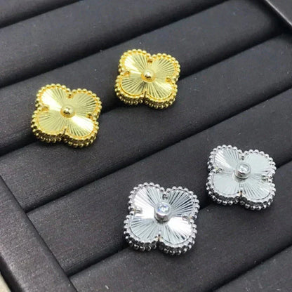 [basloveJW]CLOVER MINI 9.5MM LASER EARRINGS