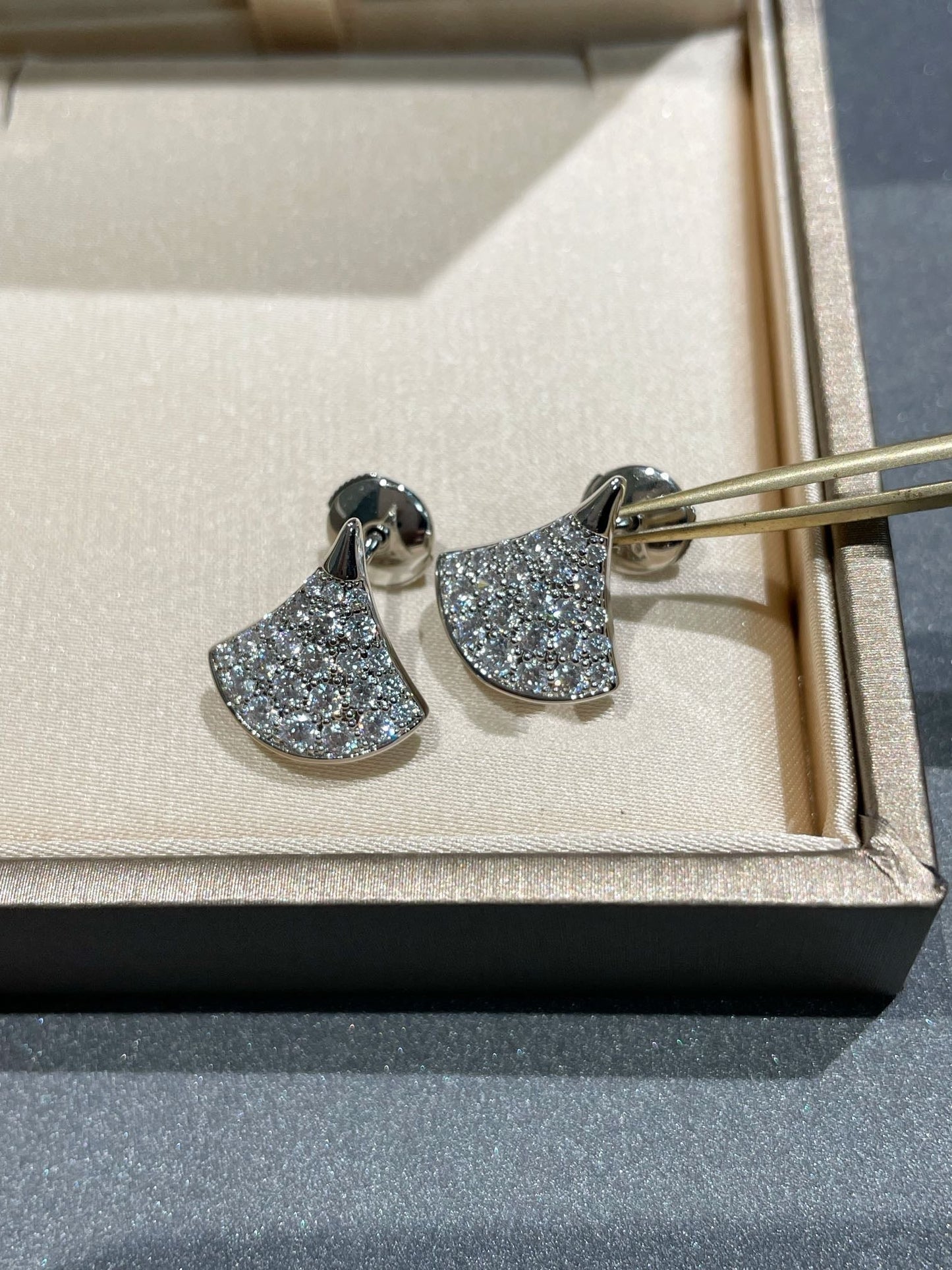 [Basjewels]DREAM STUD EARRINGS DIAMOND