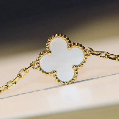 [basloveJW]CLOVER 20 MOTIFS WHITE MOP NECKLACE