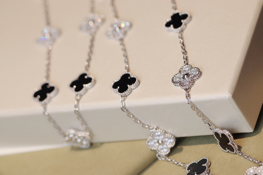 [basloveJW]CLOVER 20 MOTIFS ONYX DIAMOND SILVER