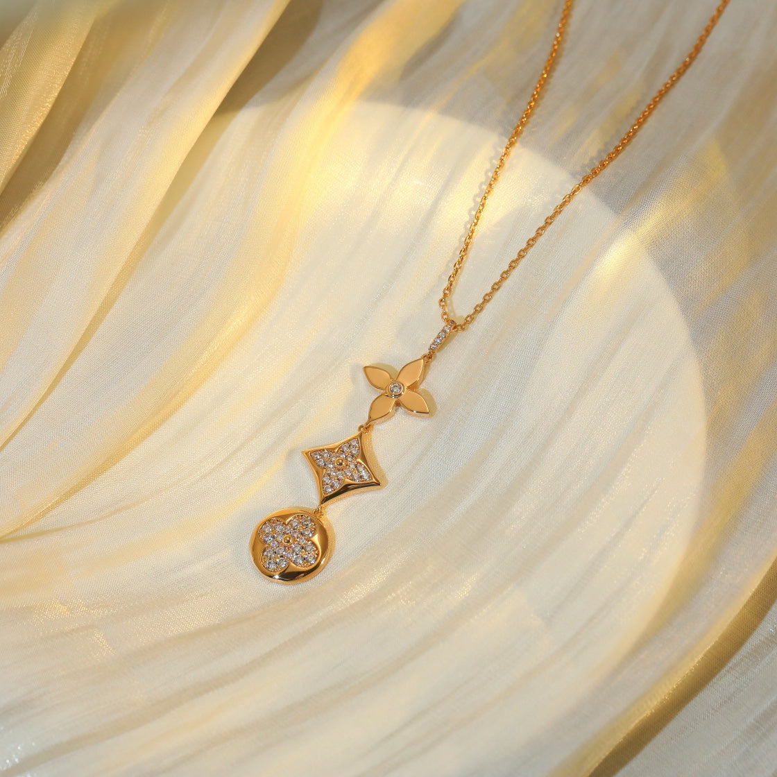 [Basjewels]STAR AND SUN DIAMOND PINK GOLD NECKLACE