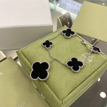 [basloveJW]CLOVER 5 MOTIFS SIVLER ONYX BRACELET