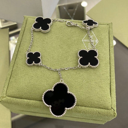 [basloveJW]CLOVER 5 MOTIFS SIVLER ONYX BRACELET