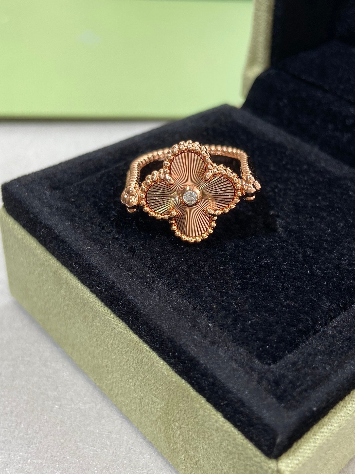 [basloveJW]CLOVER RIVERSIBLE ROSE GOLD RING