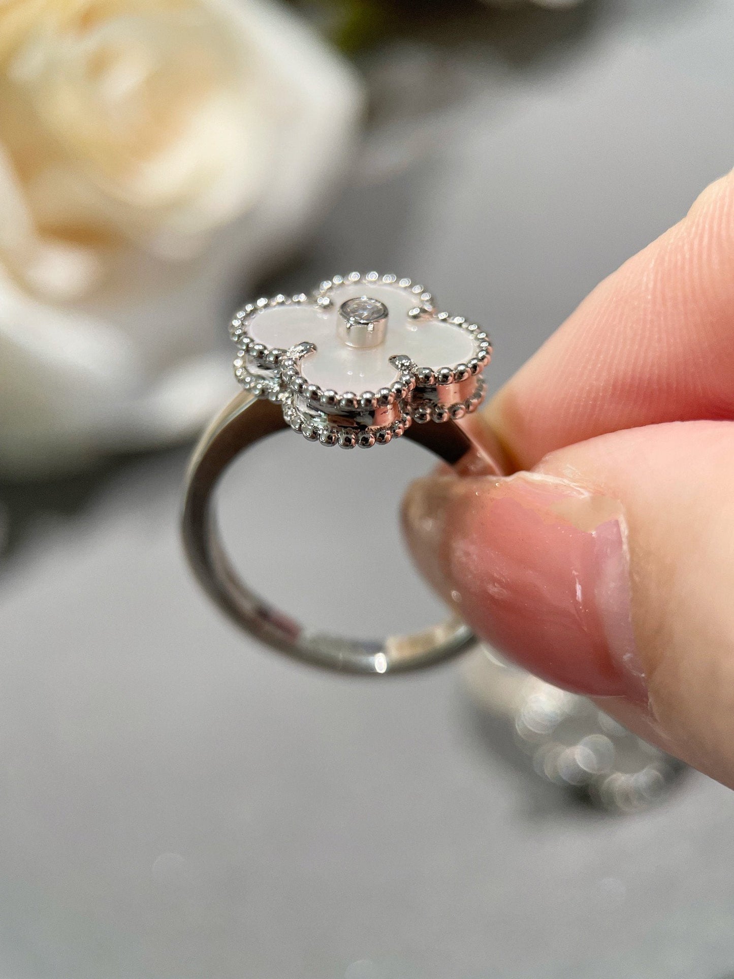 [basloveJW]CLOVER SILVER MOP DIAMOND RING