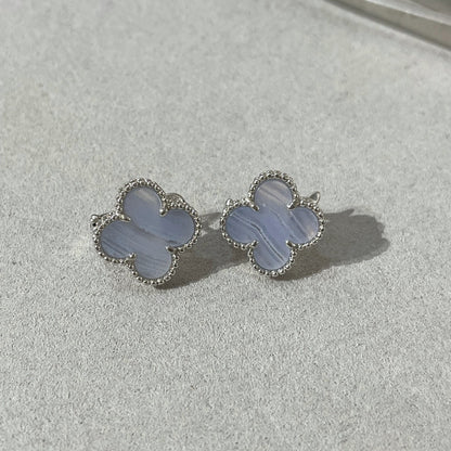 [basloveJW]CLOVER CHALCEDONY SILVER STUD EARRINGS