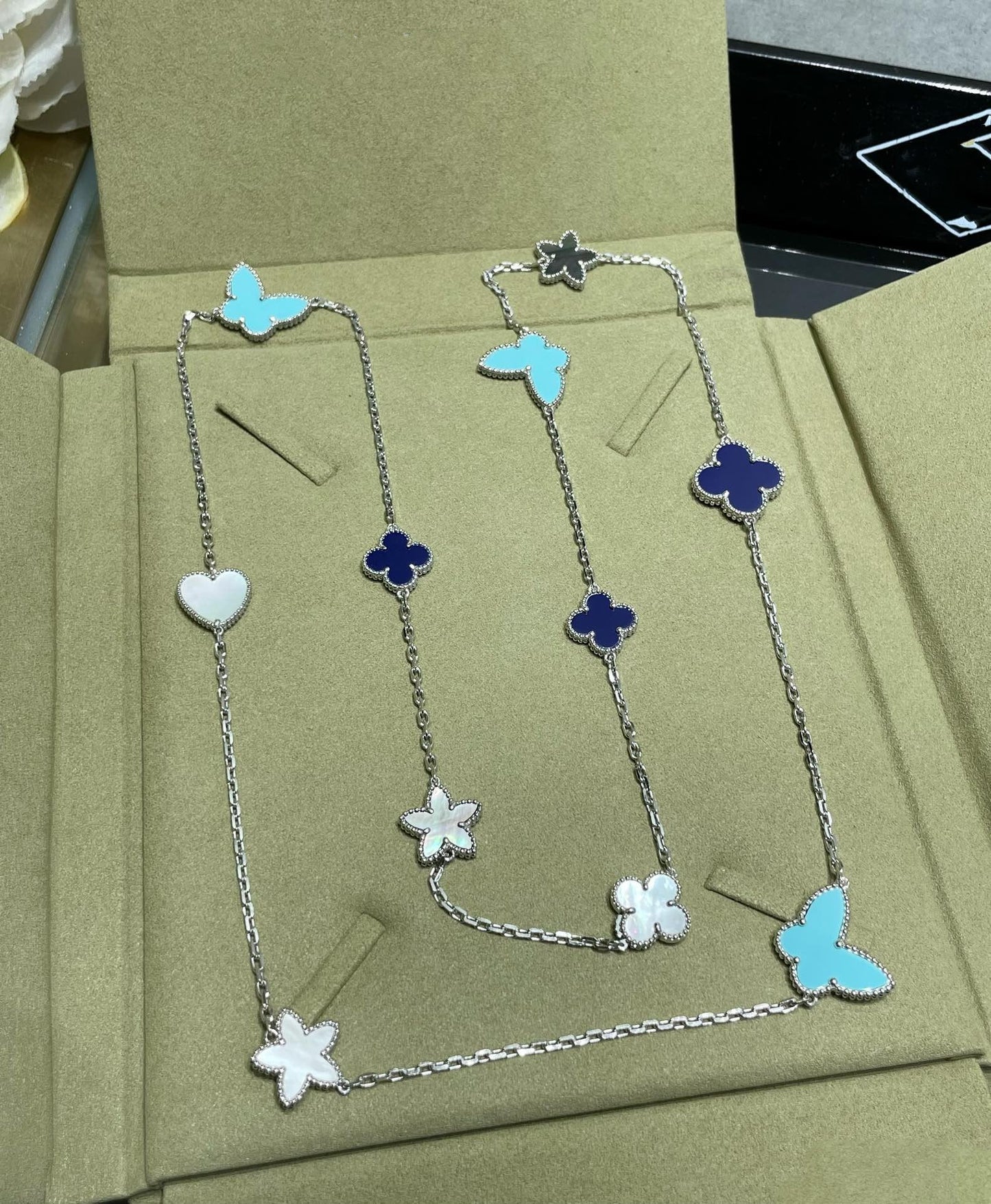 [basloveJW]LUCKY CLOVER SILVER 11 MOTIF NECKLACE