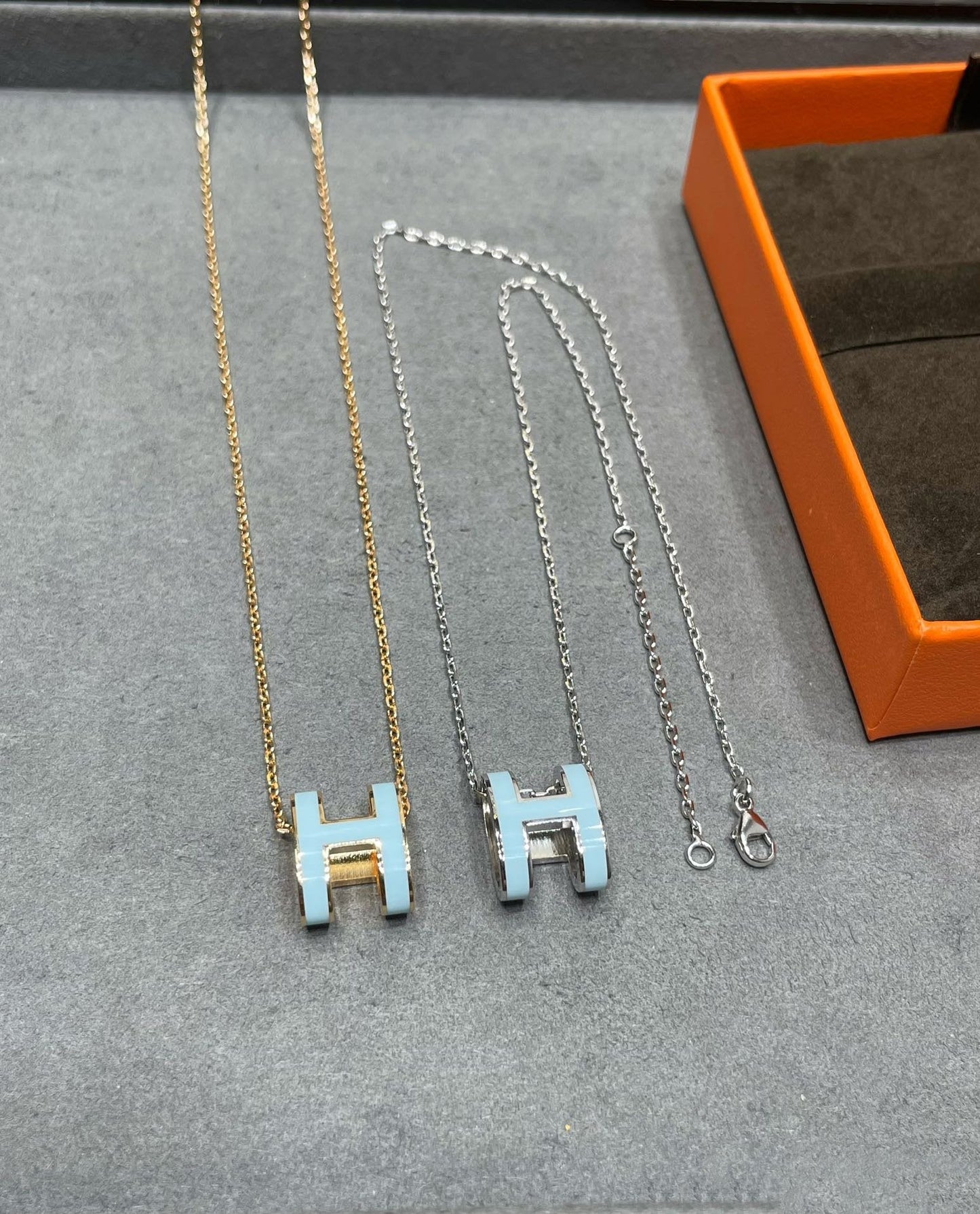 [Basjewels]POP H SKY BLUE NECKLACE