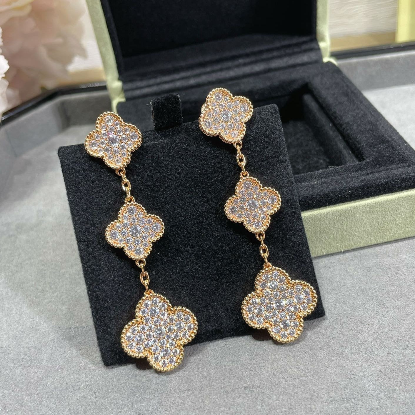 [basloveJW]CLOVER 3 MOTIFS DIAMOND PAVED ROSE GOLD EARRINGS