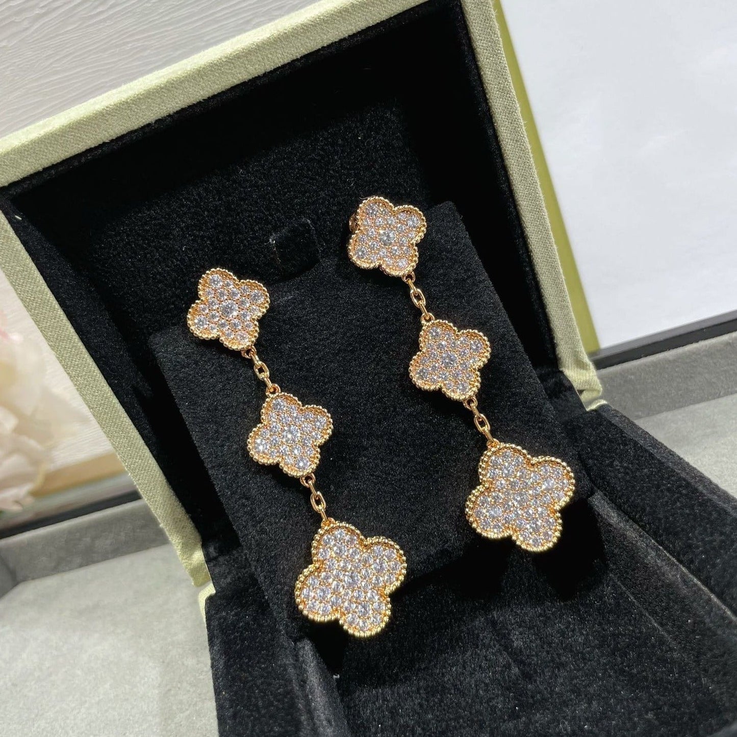 [basloveJW]CLOVER 3 MOTIFS DIAMOND PAVED ROSE GOLD EARRINGS