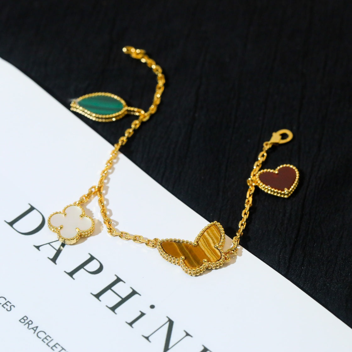 [basloveJW]LUCKY SPRING 5 MOTIF GOLD BRACELET