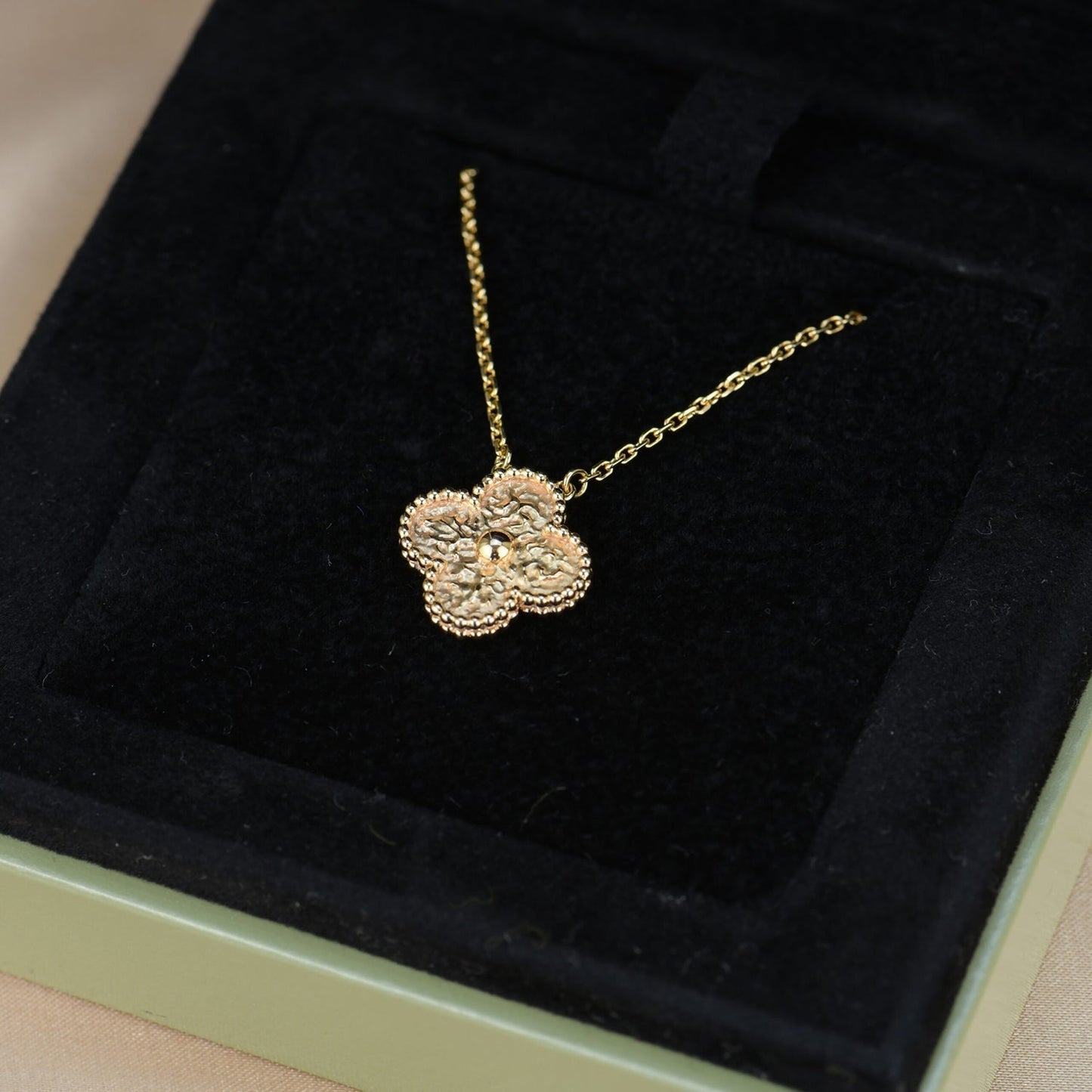 [basloveJW]CLOVER 15MM  BRONZING NECKLACE