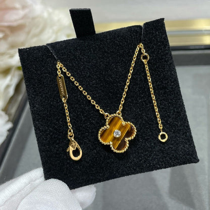 [basloveJW]CLOVER 15MM DIAMOND AND YELLOW TIGER'S EYE AGATE necklace