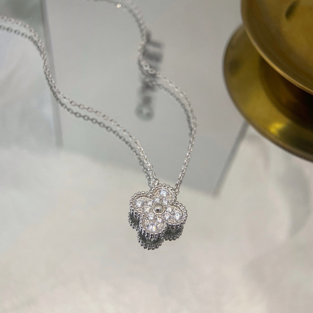 [basloveJW]CLOVER 15MM DIAMOND SINGLE FLOWER NECKLACE