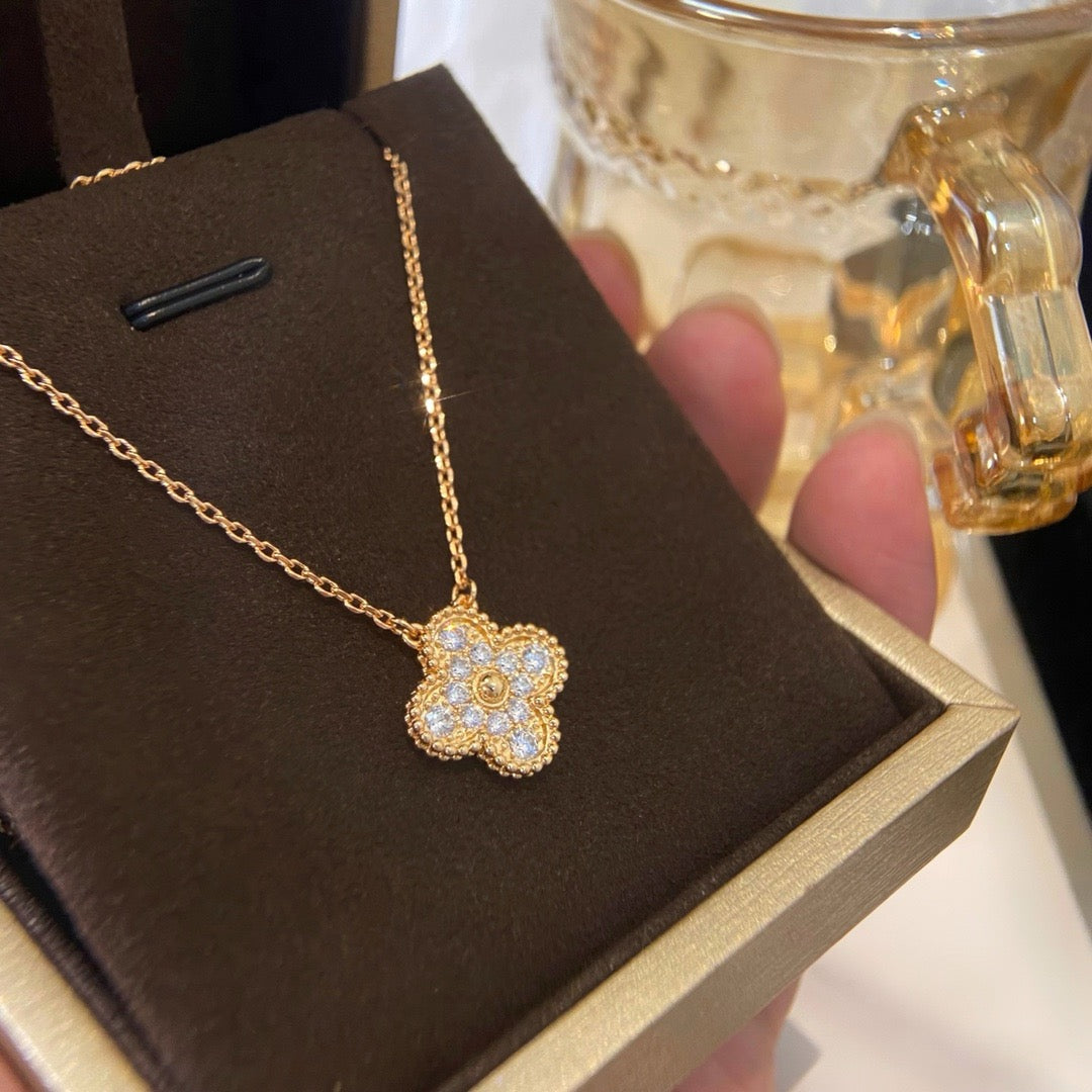 [basloveJW]CLOVER 15MM DIAMOND SINGLE FLOWER NECKLACE