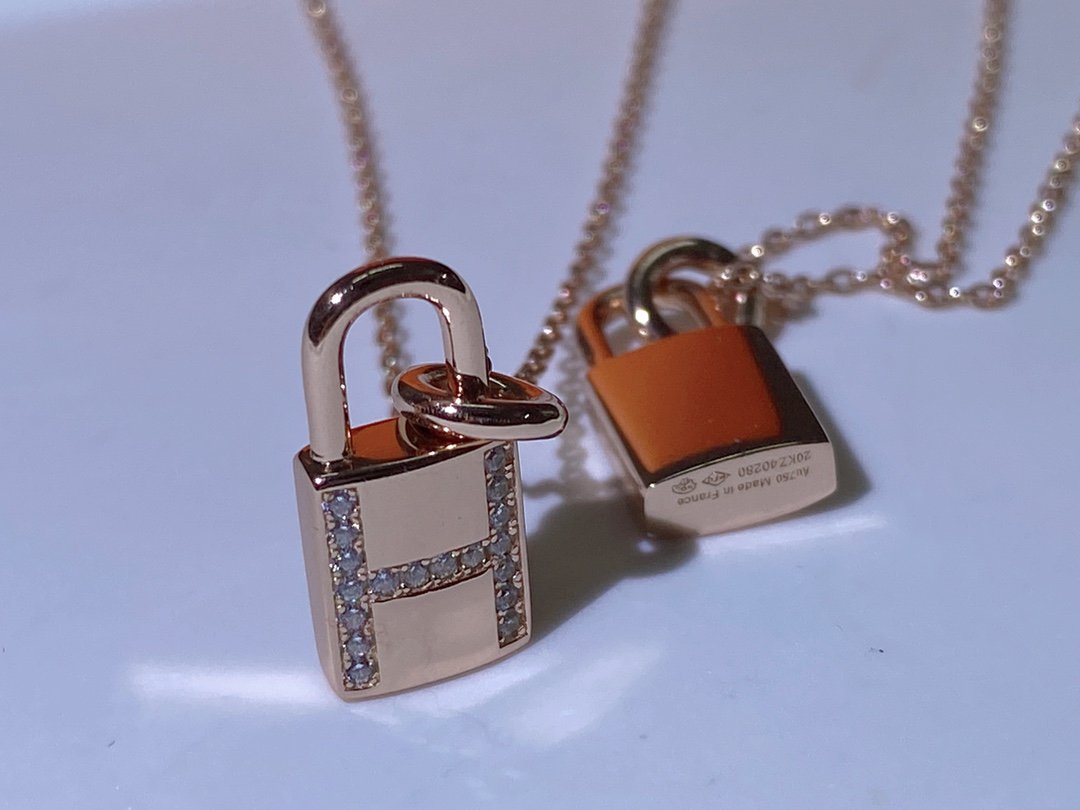 [Basjewels]HM ADVANCED NICHE LOCK HEAD NECKLACE DIAMONDS