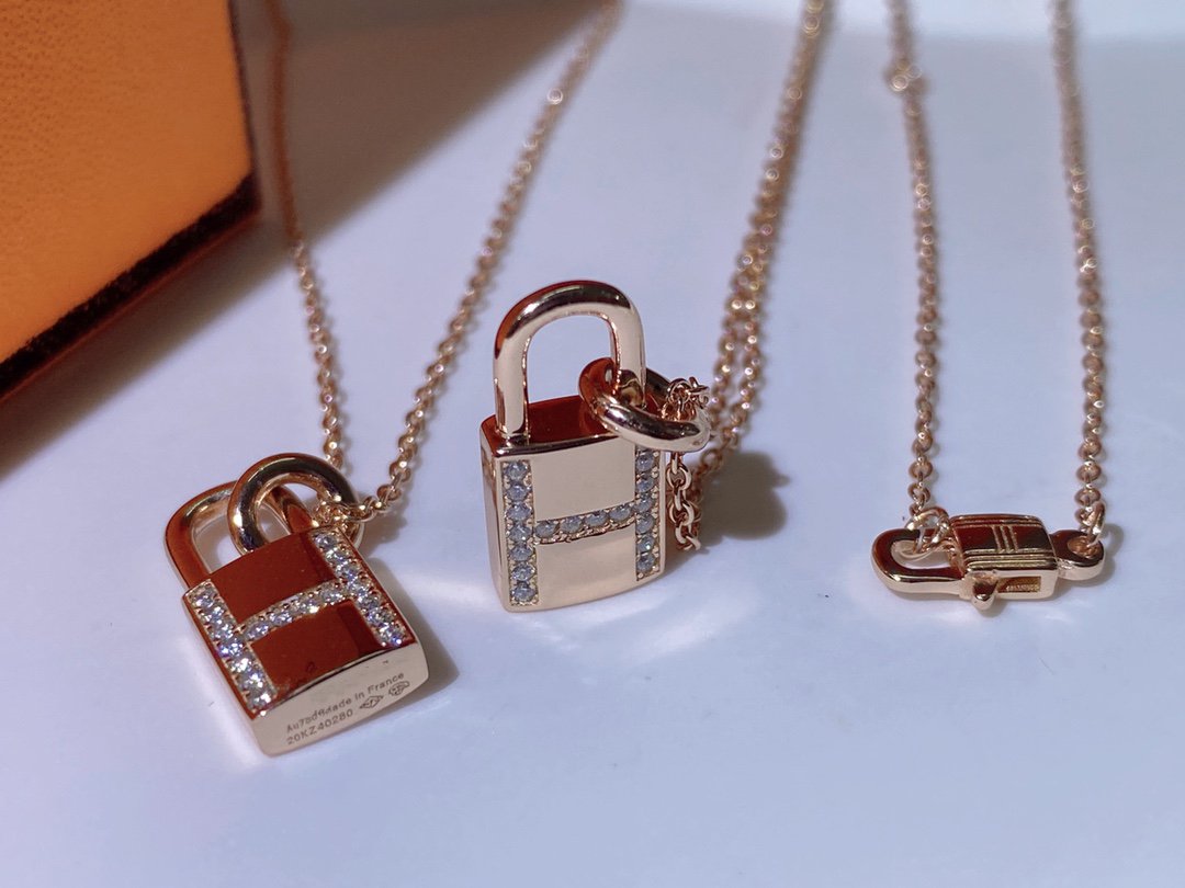 [Basjewels]HM ADVANCED NICHE LOCK HEAD NECKLACE DIAMONDS