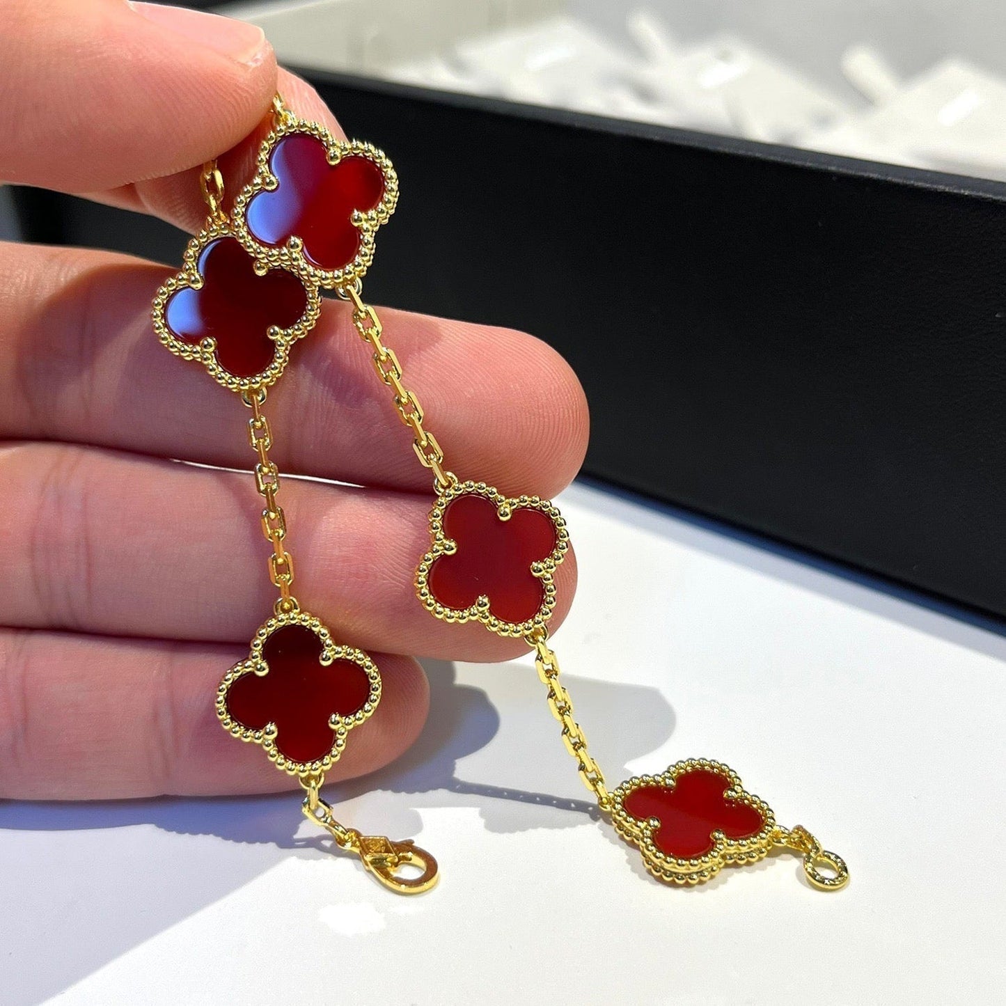 [basloveJW]CLOVER 5 MOTIFS RED AGATE  BRACELET