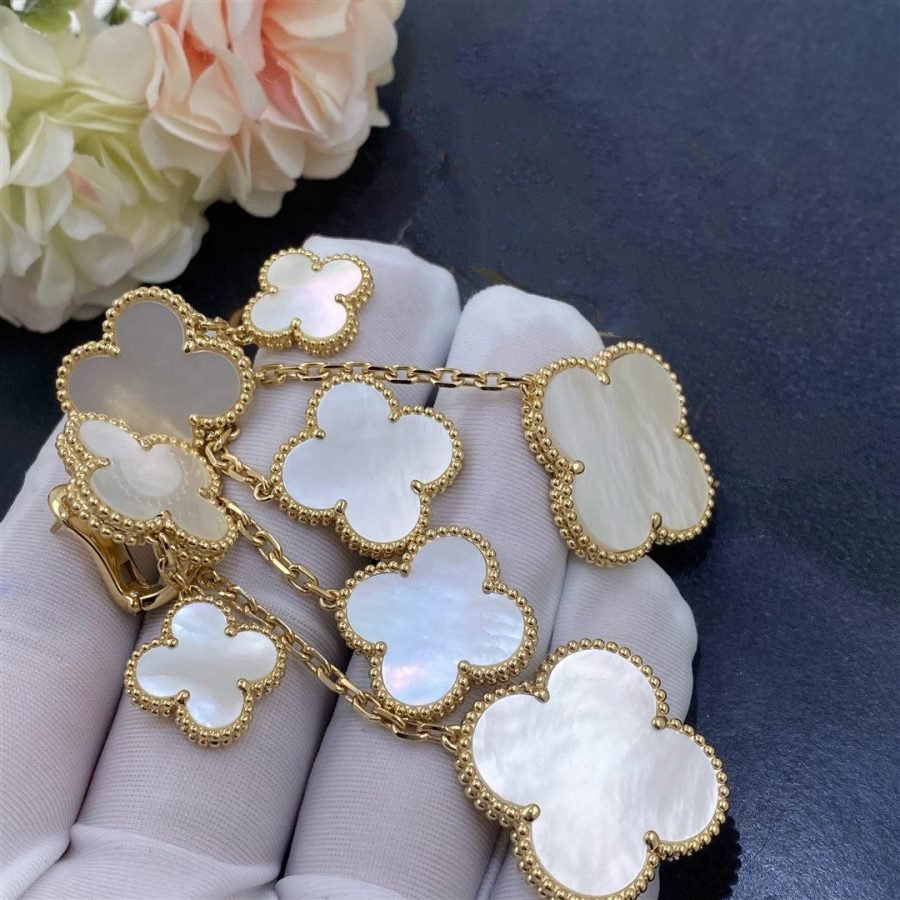 [basloveJW]CLOVER EARRINGS WHITE MOP 4 MOTIFS GOLD