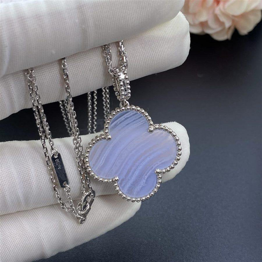 [basloveJW]CLOVER SILVER CHALCEDONY BIG CLOVER NECKLACE