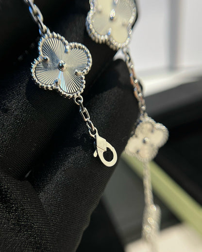 [basloveJW]CLOVER SILVER 5 MOTIFS BRACELET