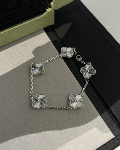 [basloveJW]CLOVER SILVER 5 MOTIFS BRACELET